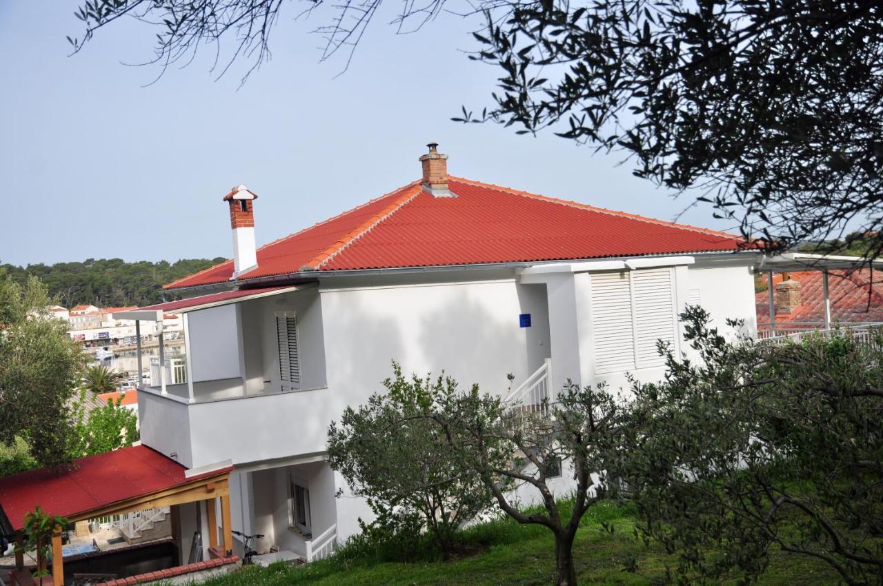 Rose Rooms At Island Of Rab Banjol Exterior photo